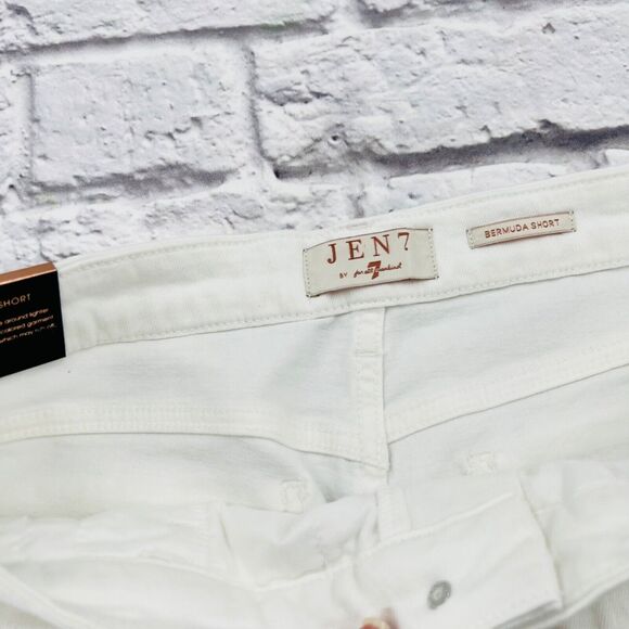 NWT‎ Jen 7 by 7 For All Mankind Women's Size 10 White Shorts Bermuda Jean Denim - Picture 3 of 13